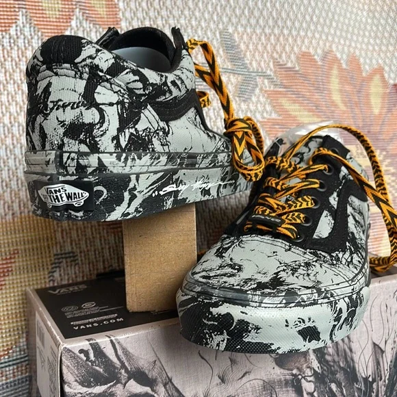 Vans WMNS Old Skool
Year Of The Tiger Black/Gray
VN0A3WKTN42
Sneakers - Picture 10 of 16